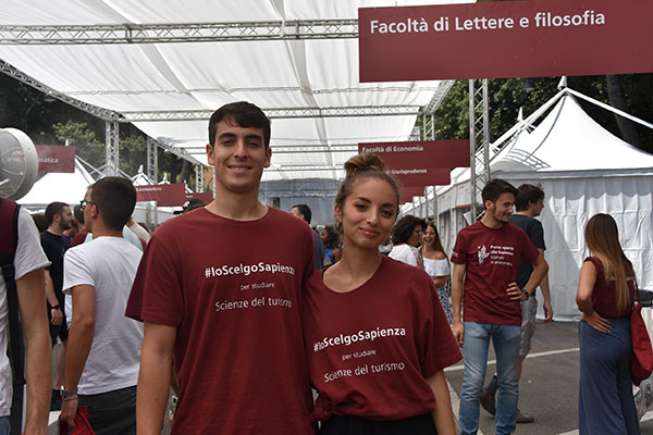 Students of the Faculty at a previous edition of the Open Day